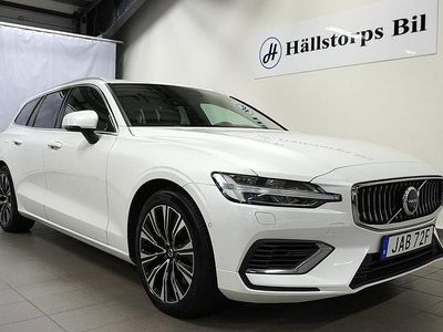 Begagnad Volvo V60 350 HK (257 kW) 2023 Vit Kombi