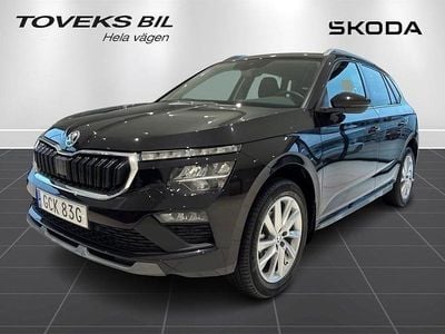 Svart Begagnad 2024 Skoda Kamiq Selection SUV | 269 900 kr (Marknadspris)