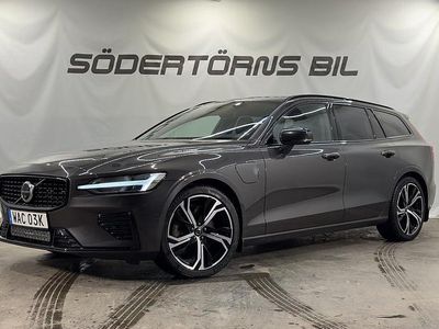 Grå Begagnad 2022 Volvo V60 R-Design Kombi | 409 900 kr (Dyr)