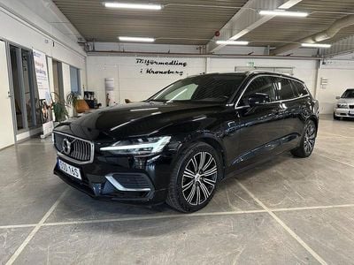 Svart Begagnad 2021 Volvo V60 Inscription Kombi | 239 900 kr