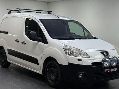 Vit Begagnad 2009 Peugeot Partner Minibuss | 29 900 kr (Bra pris)