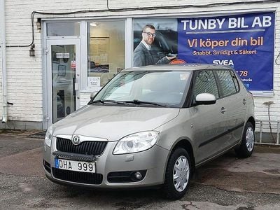 Brun Begagnad 2010 Skoda Fabia Ambiente Halvkombi | 39 900 kr (Marknadspris)