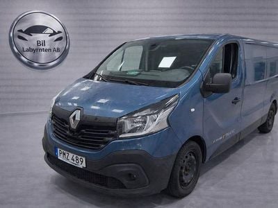 Blå Begagnad 2015 Renault Trafic Minibuss | 99 900 kr (Superpris)