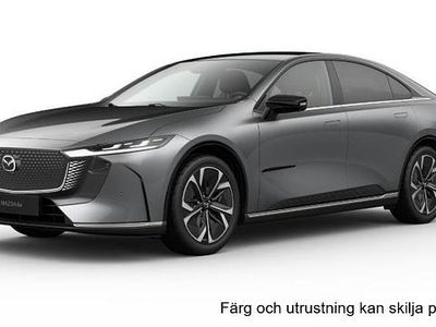 Grå Ny 2025 Mazda 6e Takumi-Line Halvkombi | 486 900 kr (Marknadspris)