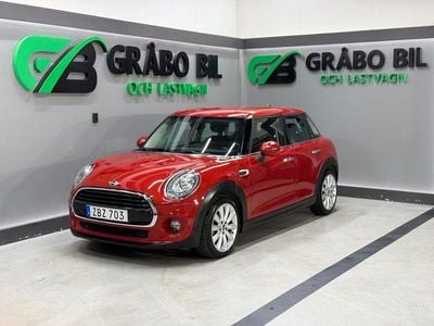Röd Begagnad 2018 Mini Cooper Pepper Halvkombi | 149 900 kr (Marknadspris)