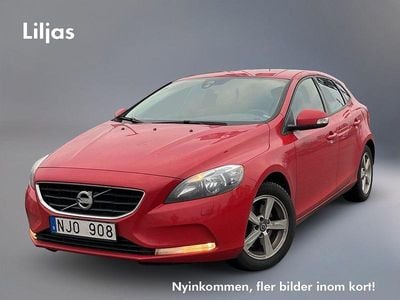 Röd Begagnad 2013 Volvo V40 Kinetic Kombi | 109 000 kr (Marknadspris)