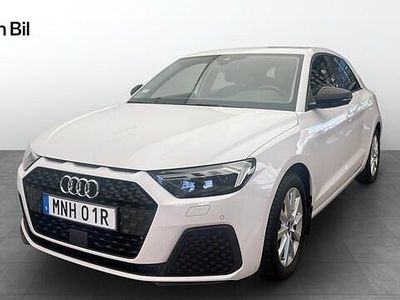 Vit Begagnad 2022 Audi A1 Sportback Proline Halvkombi | 229 000 kr (Marknadspris)