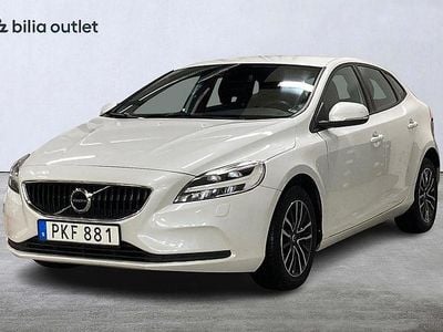 Vit Begagnad 2017 Volvo V40 Momentum Halvkombi | 139 900 kr (Marknadspris)