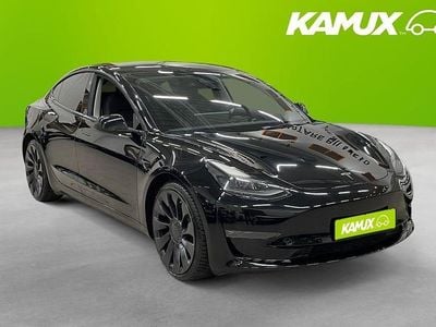 Svart Begagnad 2022 Tesla Model 3 Performance Sedan | 364 700 kr (Marknadspris)