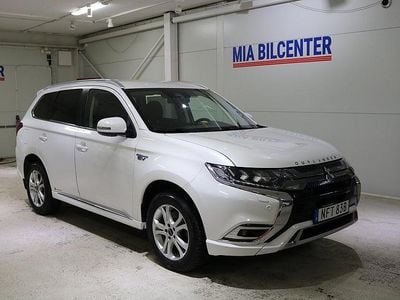 Begagnad Mitsubishi Outlander P-HEV Comfort Edition 135 HK (99 kW) 2019 Vit SUV