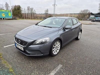 Begagnad 2014 Volvo V40 Halvkombi | 79 000 kr (Marknadspris)