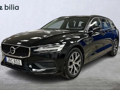 Svart Begagnad 2022 Volvo V60 Core Kombi | 334 900 kr (Marknadspris)