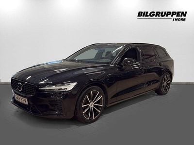 Begagnad Volvo V60 R-Design 253 HK (186 kW) 2022 Svart Kombi