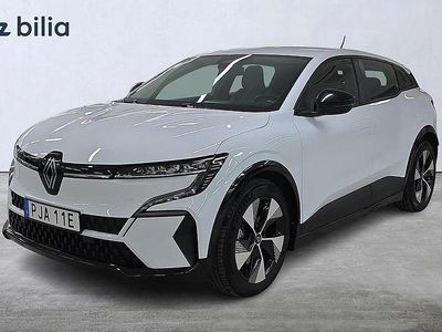 Vit Begagnad 2022 Renault Mégane IV Equilibre Halvkombi | 249 000 kr (Marknadspris)