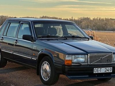 Blå Begagnad 1989 Volvo 740 SE Sedan | 79 900 kr