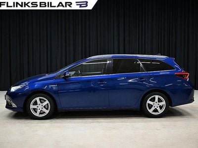 Blå Begagnad 2016 Toyota Auris Touring Sports Executive Kombi | 158 750 kr (Marknadspris)