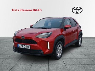 Röd Begagnad 2025 Toyota Yaris Hybrid Active | 314 000 kr (Lite dyr)