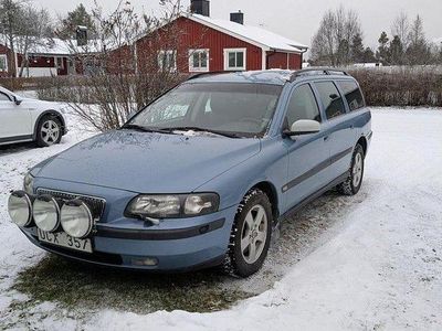 Begagnad 2004 Volvo V70 Business Edition Kombi | 24 000 kr (Marknadspris)
