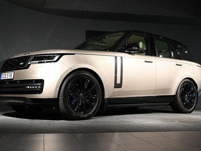 Gul (yellow) Begagnad 2024 Land Rover Range Rover Autobiography SUV | 2 099 000 kr