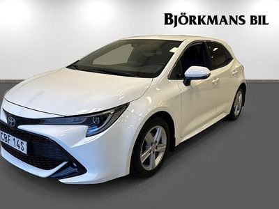 Begagnad Toyota Corolla Hybrid 98 HK (72 kW) 2022 Vit Halvkombi