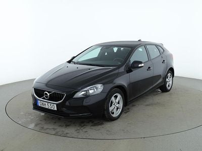 Begagnad Volvo V40 Kinetic 154 HK (113 kW) 2017 Svart Halvkombi
