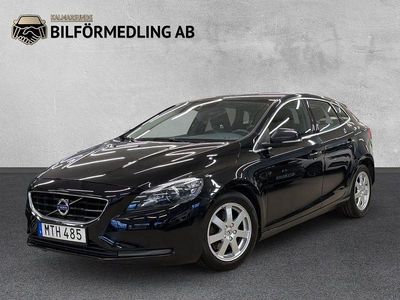 Begagnad Volvo V40 Momentum 120 HK (88 kW) 2015 Svart Halvkombi