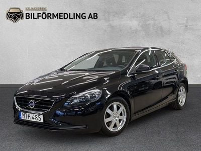 Svart Begagnad 2015 Volvo V40 Momentum Halvkombi | 94 800 kr (Marknadspris)