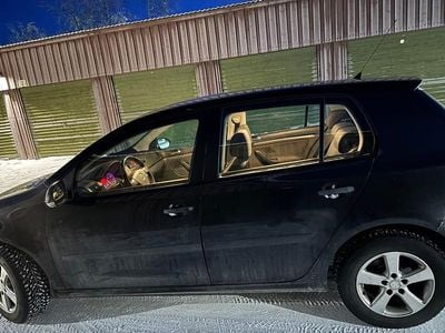 Begagnad 2007 VW Golf V Halvkombi | 21 000 kr