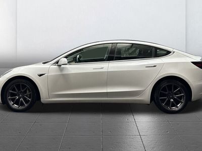 begagnad Tesla Model 3 Long Range AWD Panorama Dragkrok AP Leasebar 2020, Halvkombi