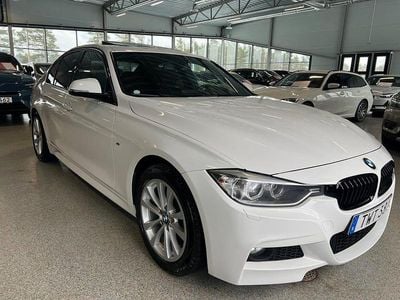 Begagnad BMW 318 Performance 143 HK (105 kW) 2015 Vit Sedan