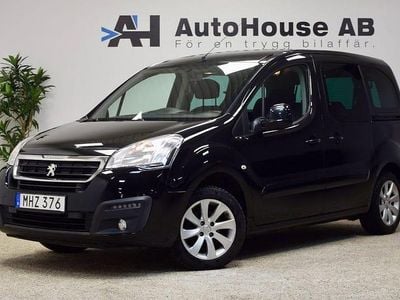 Svart Begagnad 2016 Peugeot Partner Tepee Minibuss | 94 000 kr (Bra pris)