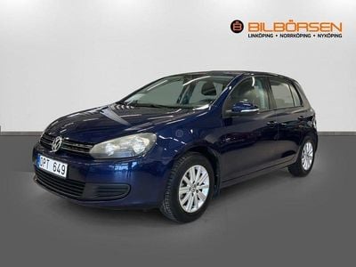 Mörkblå Begagnad 2012 VW Golf VII Halvkombi | 89 900 kr (Marknadspris)
