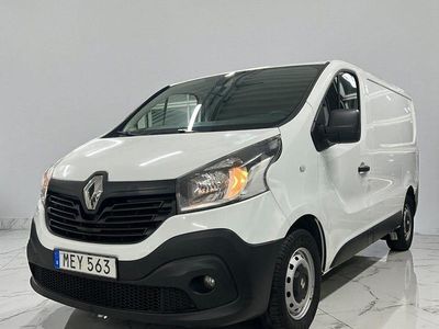 Vit Begagnad 2017 Renault Trafic Minibuss | 89 900 kr