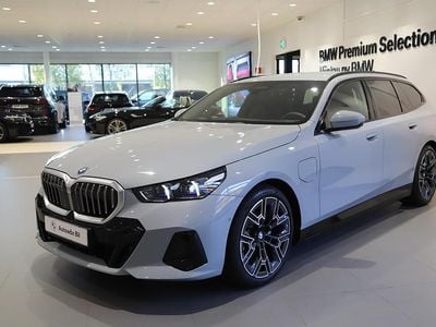 Ny BMW 530e Shadowline 2026 Grå Kombi