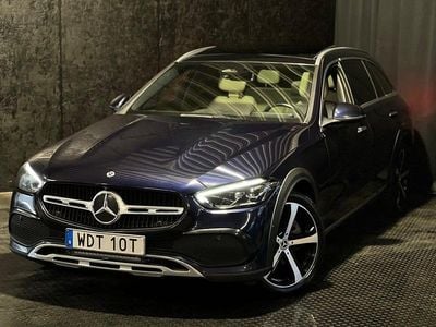 Mörkblå Begagnad 2022 Mercedes C220 SUV | 364 500 kr (Marknadspris)