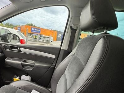 Begagnad 2011 VW Sharan Minibuss | 106 000 kr (Marknadspris)