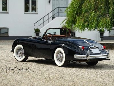 Begagnad Jaguar XK 245 HK (180 kW) 1957 Svart Cab