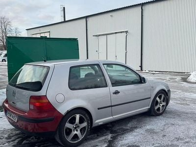 Begagnad VW Golf IV 116 HK (85 kW) 2000 Halvkombi