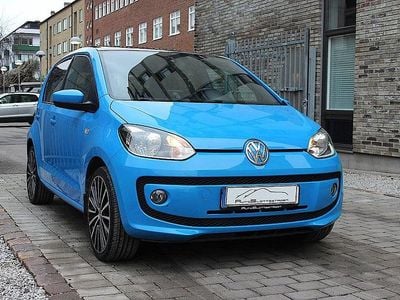 Cornflower blue Begagnad 2015 VW up! high up! Halvkombi | 54 900 kr (Marknadspris)