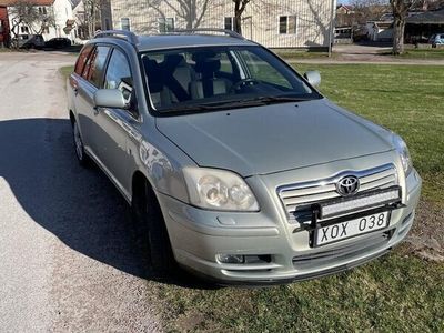 begagnad Toyota Avensis Kombi 2.0 D-4 VVT-i