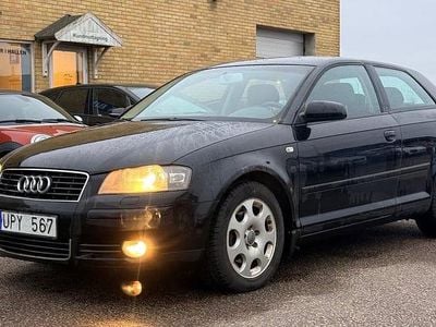 Begagnad Audi A3 Attraction 102 HK (75 kW) 2003 Svart Sedan