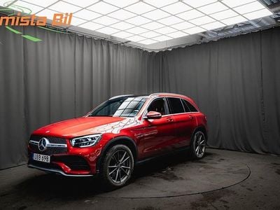 Röd Begagnad 2021 Mercedes GLC300 AMG | 349 900 kr