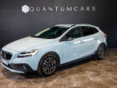 Begagnad Volvo V40 CC 2017 Blå Kombi