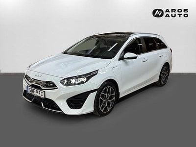 Begagnad Kia Ceed Sportswagon Plus 141 HK (103 kW) 2022 Vit Kombi