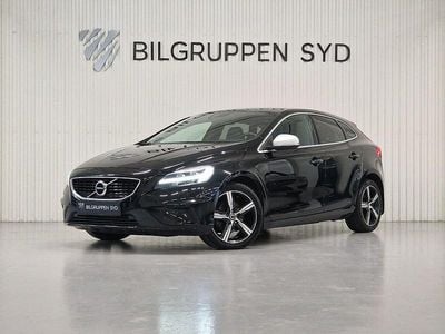 Svart Begagnad 2017 Volvo V40 R-Design Halvkombi | 159 900 kr (Marknadspris)