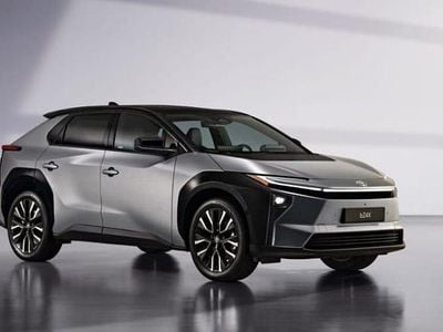 Ny 2025 Toyota bZ4X Active SUV | 479 900 kr (Marknadspris)