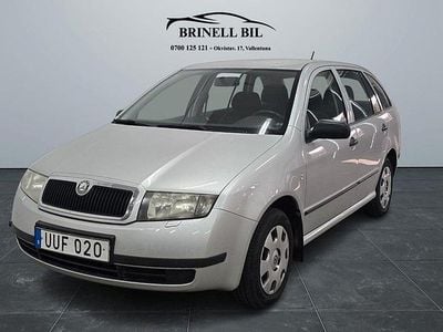 Begagnad Skoda Fabia 76 HK (55 kW) 2004 Silver Halvkombi