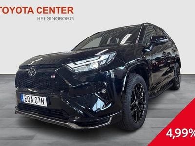 Svart Begagnad 2025 Toyota RAV4 Sport SUV | 589 900 kr (Lite dyr)