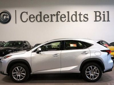 begagnad Lexus NX300h AWD Navi Skinn Drag Välskött Euro 6 2015, SUV