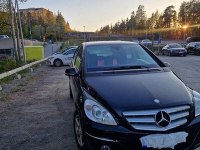 Mercedes B180